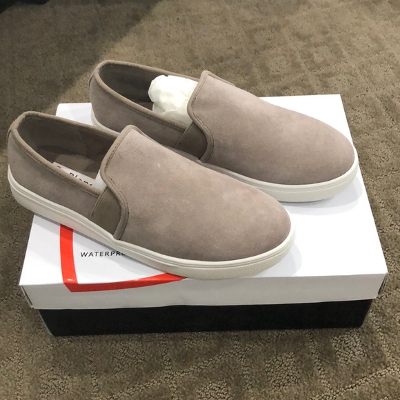 Blondo Shoes - Brand New Blondo Waterproof Riyan Sneakers